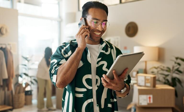 Boutique Tablette Homme Lunette Sourire 