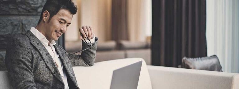 homme hôtel portable