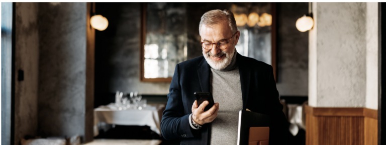 homme barbe lunette Mobile 1272x480