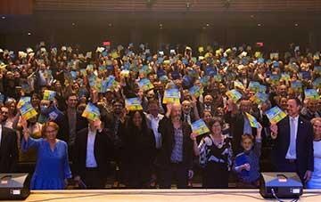 foule gens Québécor Vidéotron Affaires