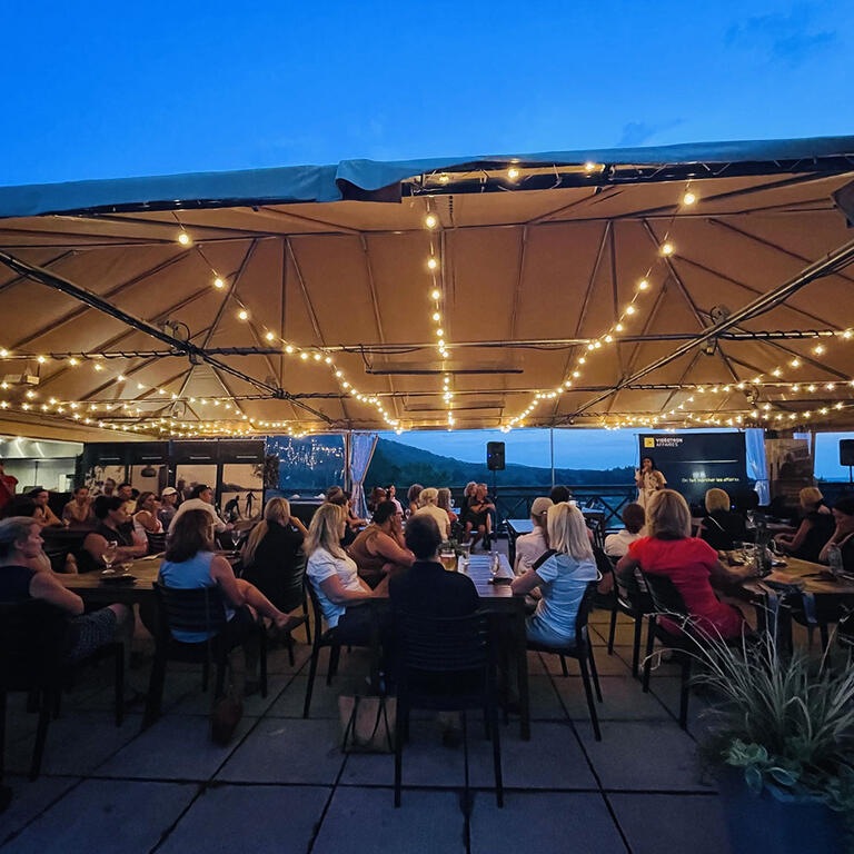 table chapiteau tente terrasse