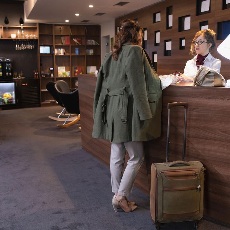 réception hôtel service accueil