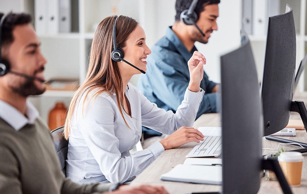 Appel Réceptionniste Écouteur Micro Sourire